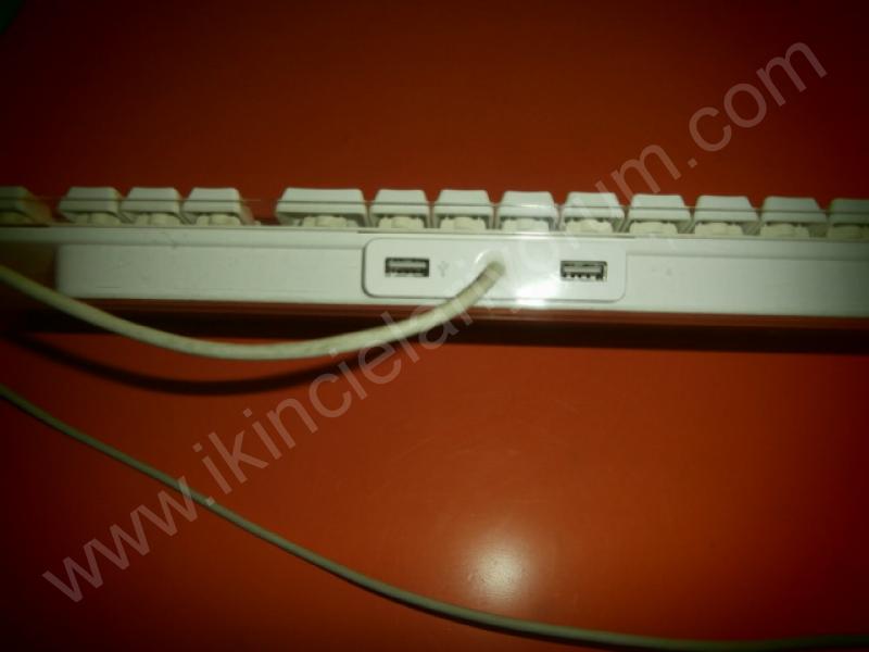 Apple A1048 F Türkçe Tuş Dizilimi Beyaz Klavye